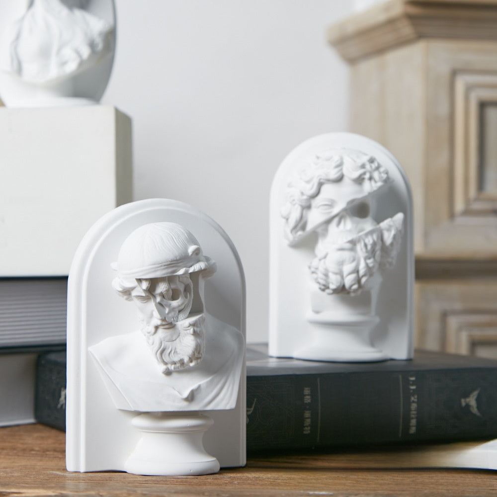 sculptural cameo