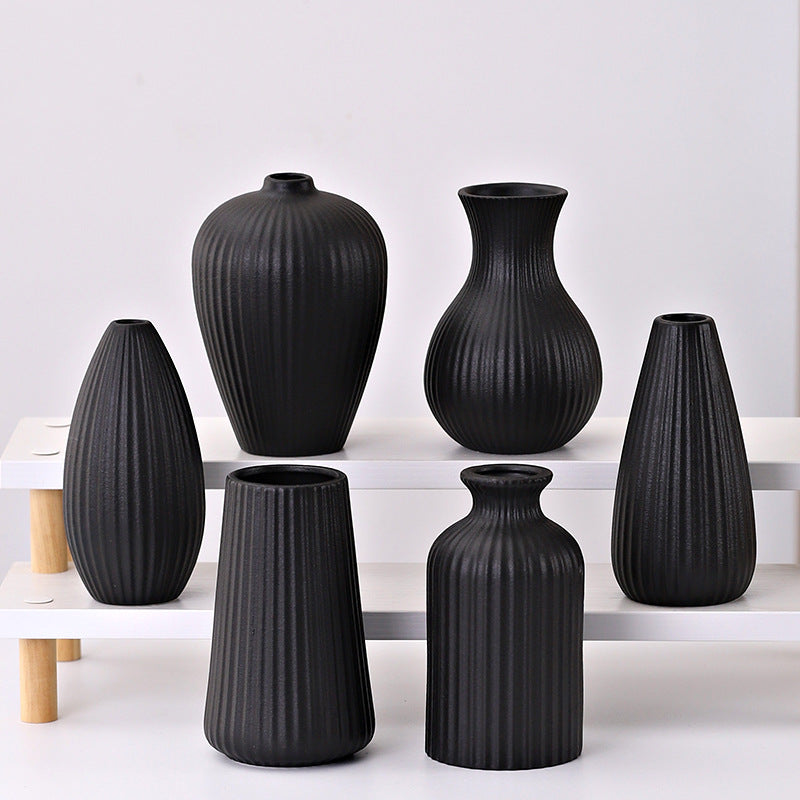 simplistic ceramic vase