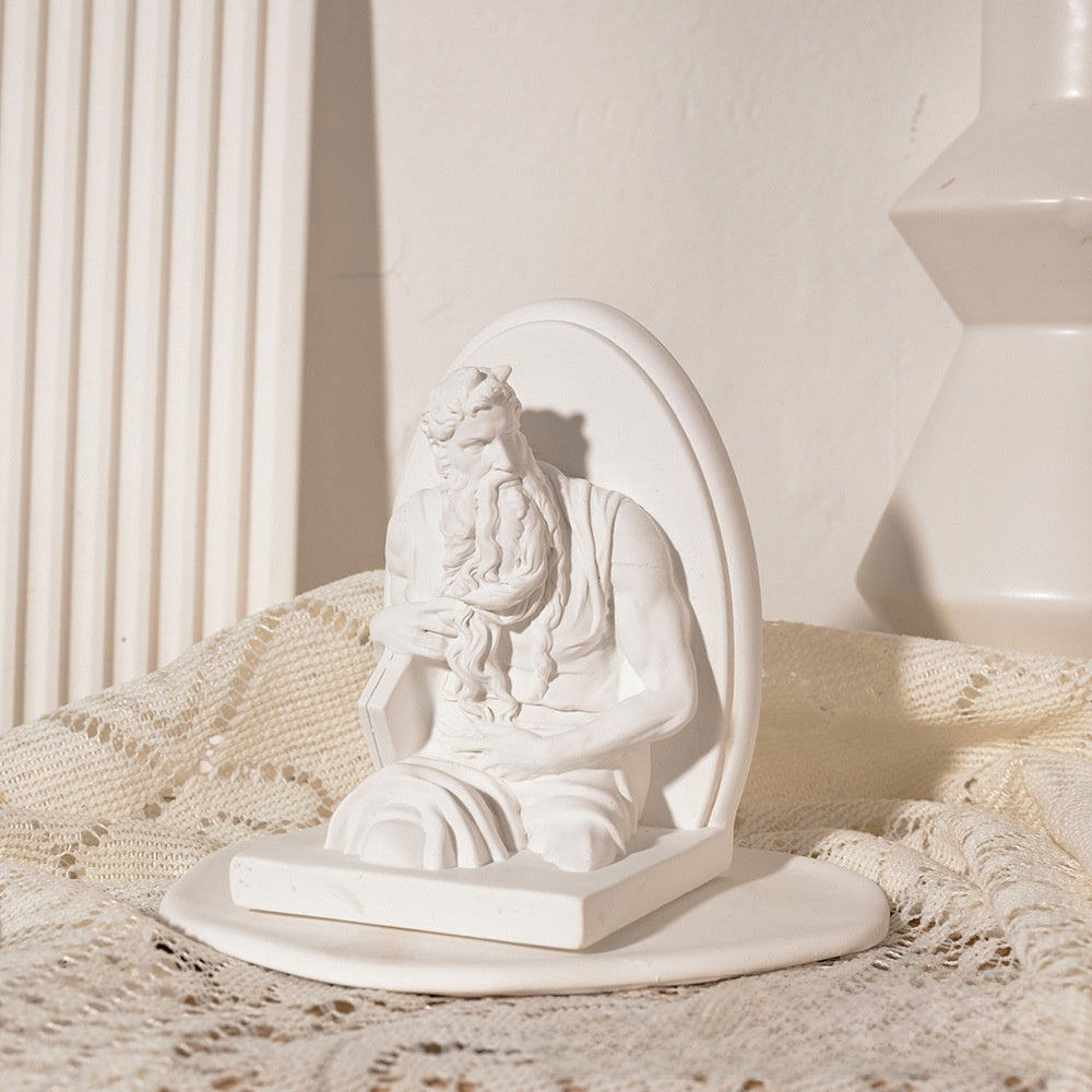 sculptural cameo