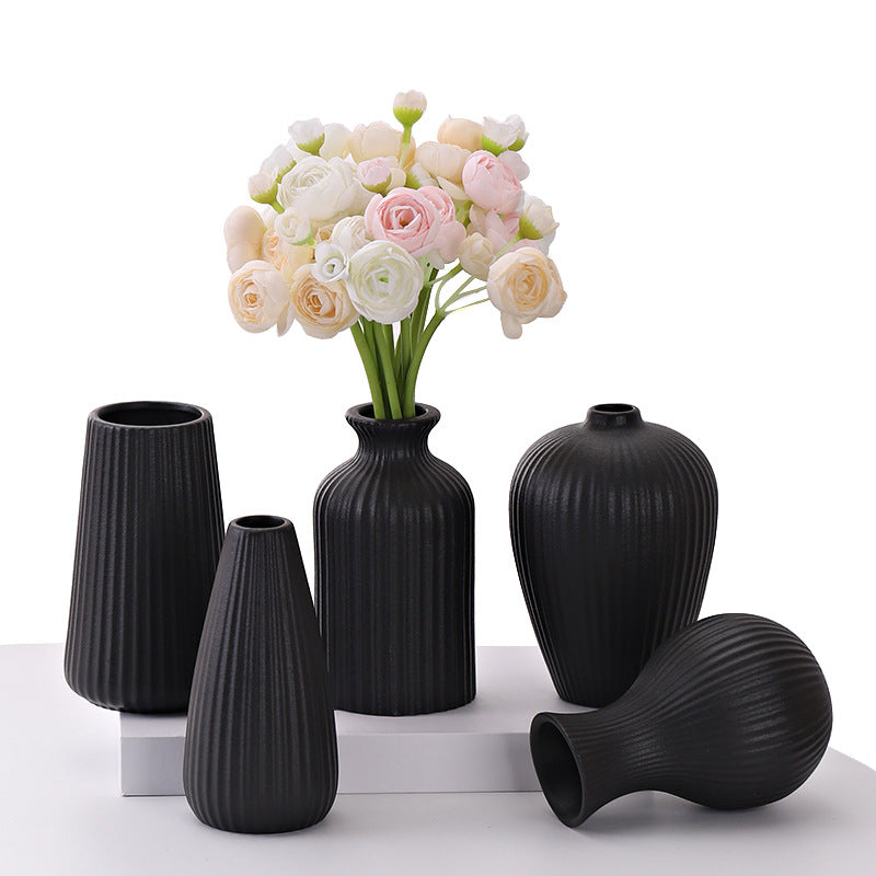 simplistic ceramic vase