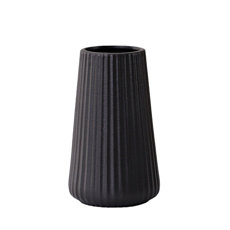 simplistic ceramic vase