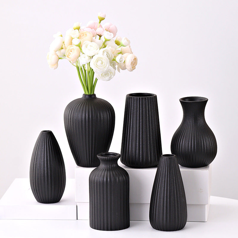 simplistic ceramic vase